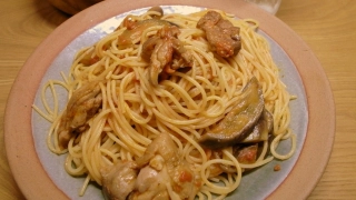 チキンとナスのパスタ(トマトソース)