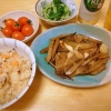 カレイの煮付け、水菜の辛子和え
