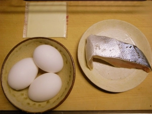 卵は３つ、とろけるチーズ１枚