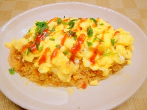 ミートソースでオムライス系 洋風炒飯 足下にキャッツアイ Run To Be Sober