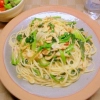 桜エビとホウレン草のパスタ、ミニトマトとアスパラガス