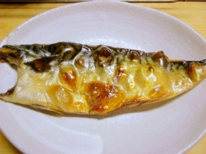 サバはグリルで焼く