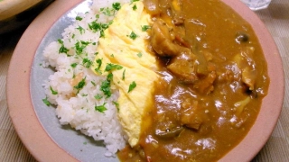 ガーリックライスでオムカレー