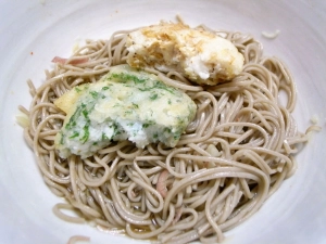 やっぱり揚げ物と蕎麦は良く合うなぁ