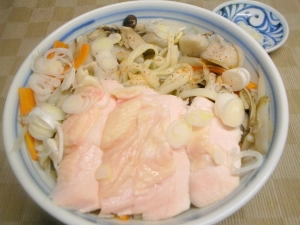 鶏胸肉入り芋煮うどん