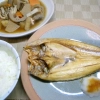 ほっけの開き焼き、根菜の煮物
