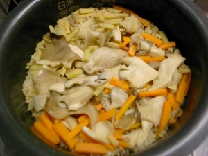 舞茸「香り」炊き込みご飯