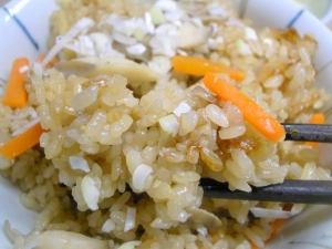 炊き込みご飯はお焦げもポイントだ