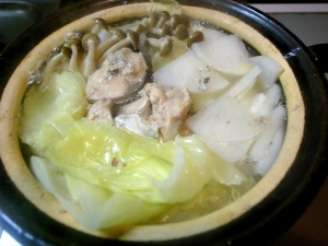 キャベツと大根のサバ缶鍋