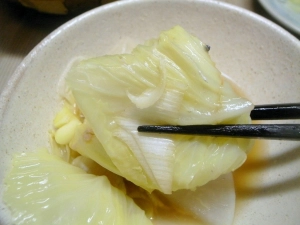 キャベツの甘みも美味しいが、この鍋には白菜の方が合ったかも