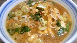バジル・チキン・味噌ラーメン