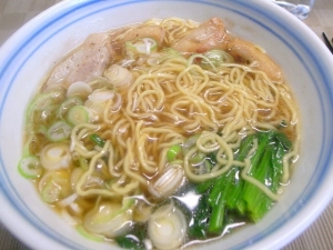 休日の昼食麺