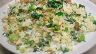 小女子とホウレン草のチャーハン