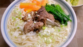 スペアリブうどん