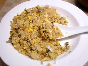 牡蠣も芹も姿をひそめたが、ふつうに美味しかったチャーハン