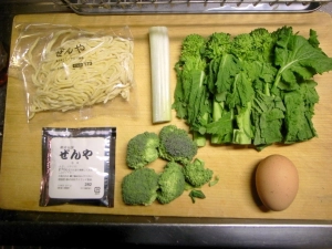 菜の花、ブロッコリー、卵、長ネギ、塩ラーメン