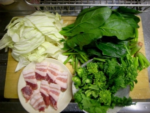野菜は洗って切る、塩豚は薄切り