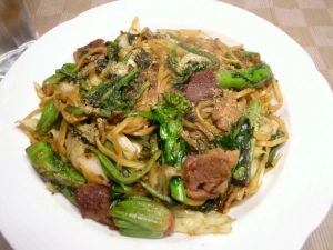 菜の花とホウレン草とキャベツのソース焼きそば