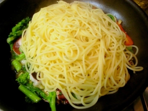 茹でたパスタは 200g!