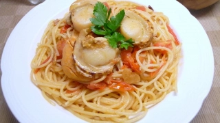 ボイル・ホタテとミニトマトのパスタ