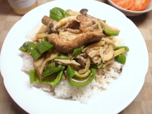 豚汁でグリーンカレー