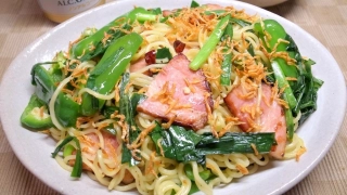 ニラとピーマンのナンプラー焼きそば
