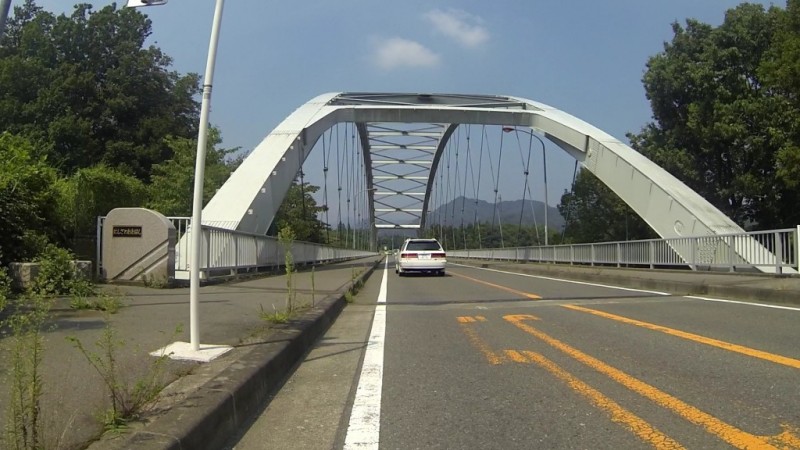 道志川に架かる橋、今回は走ることに専念して川面に目をやる機会がなかったな