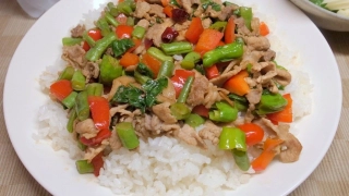 豚肉のバジル炒めでライス