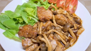 豚ヒレ肉とぶなしめじのトンテキ的炒め物