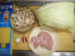 キャベツと鶏胸肉の パスタが美味しい パスタ Run To Be Sober