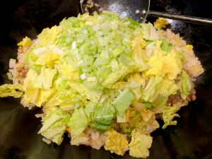 白菜と長ネギを投入