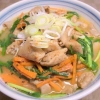 モツとニラの味噌ラーメン