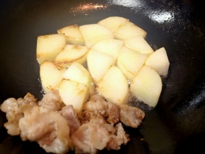 大根に焼き目が付くくらいまで