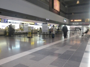 早朝の羽田空港