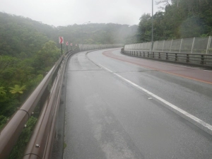 雨の峠越え