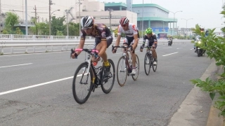 3人の逃げ
