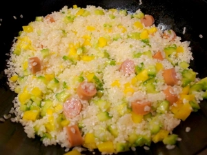 全体をよく混ぜたら炊飯器へ