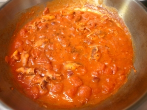 塩と胡椒で味を整え、煮詰める