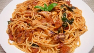 ひいかのトマトソース・パスタ
