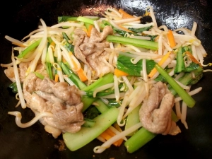 塩、胡椒、醤油で味を整えたら出来上がり