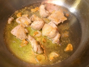 ここで鶏肉にはしっかり火を通す