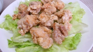 鶏もも肉の塩唐揚げ
