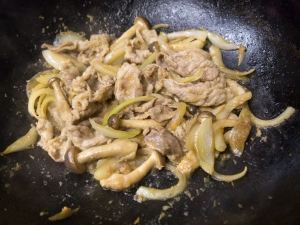 中火で焼く