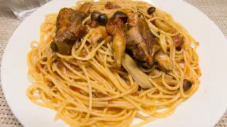 スペアリブのトマトソース・パスタ
