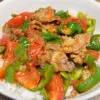 トマトたっぷりの豚丼