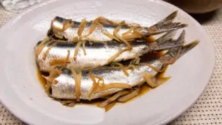 いわしの生姜煮、しじみの味噌汁