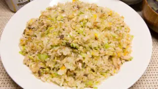 いわしの生姜煮でチャーハン