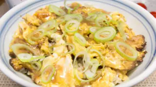 残り物で卵あんかけ丼