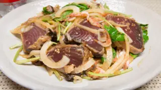 鰹と新たまねぎのコチュジャン和え