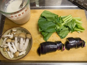 豆乳に小麦粉を溶かしておく